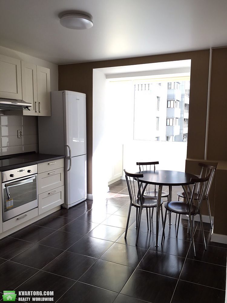 Rent out 2-room apartment. Киев,  Драгомирова — photo 6