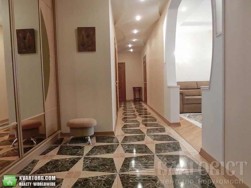 Sell 4-room apartment. Киев,  Никольско-Слободская — photo 1