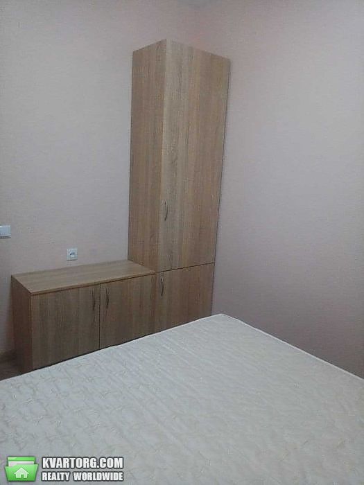 Rent out 2-room apartment. Киев, чубинського — photo 4