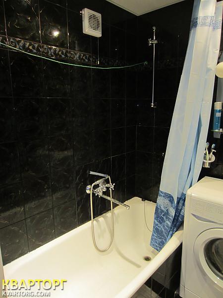Sell 2-room apartment. Киев,  Братиславская — photo 3