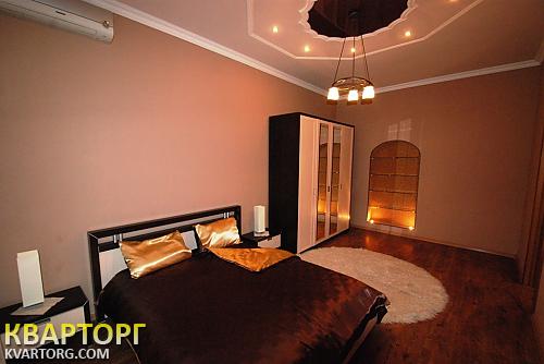 Rent out 2-room apartment. Киев,  Лысенко — photo 4