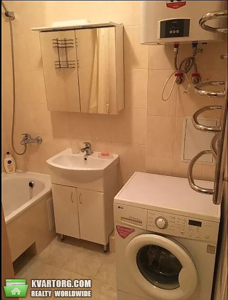 Rent out 2-room apartment. Киев,  Жмеринская — photo 5