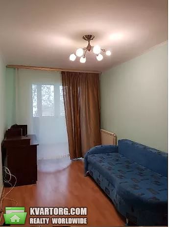 Rent out 3-room apartment. Киев,  Ватутина пр — photo 2