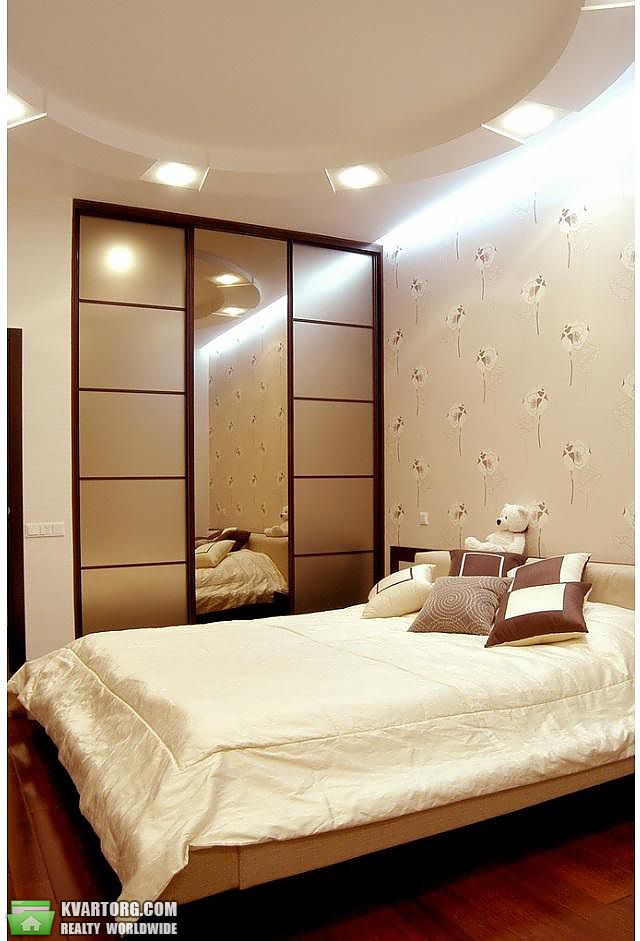 Rent out 3-room apartment. Киев,  Волошская — photo 10