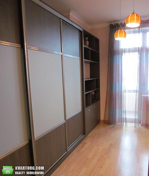 Rent out 3-room apartment. Киев, Коновальца — photo 7