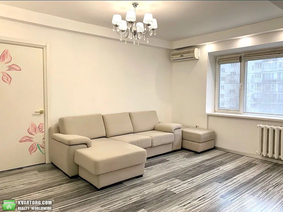 Rent out 2-room apartment. Киев,  Леси Украинки бул — photo 1