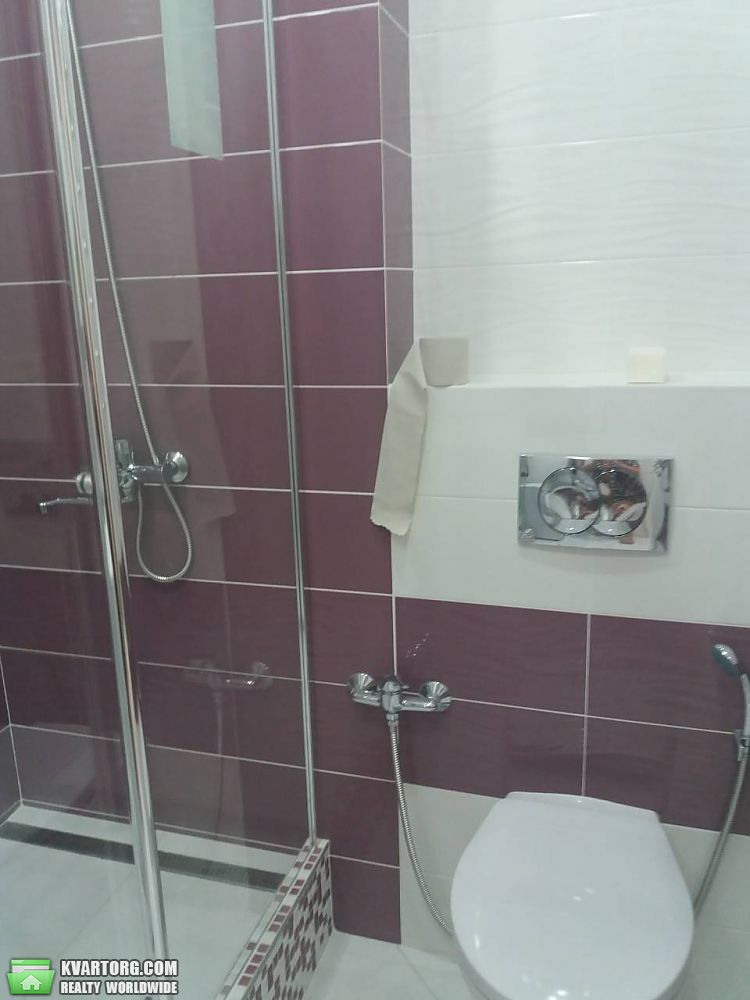 Rent out 2-room apartment. Киев, Харьковское шоссе — photo 9