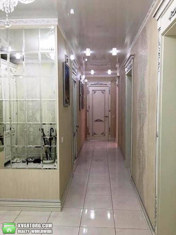 Rent out 3-room apartment. Киев,  Мильчакова — photo 8
