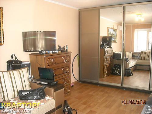 Sell 1-room apartment. Киев,  Жмеринская — photo 1