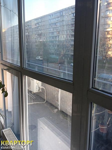 Sell shop. Киев,  Тычины пр — photo 2