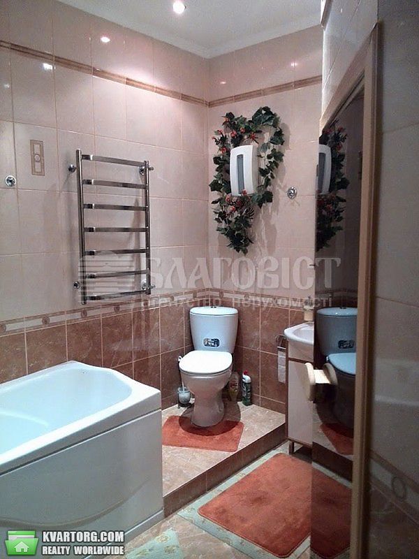 Rent out 3-room apartment. Киев,  Щорса — photo 3