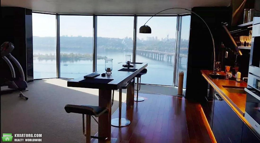 Rent out 2-room apartment. Киев,  Тычины пр — photo 1