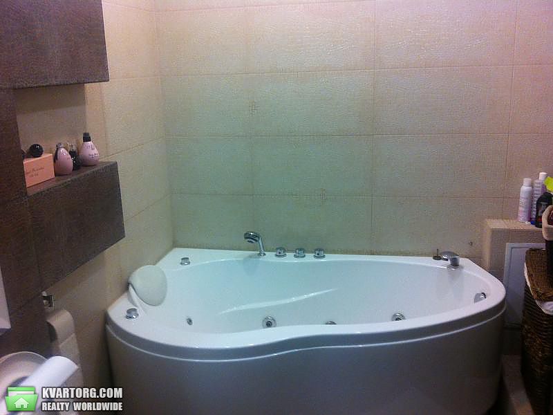 Rent out 3-room apartment. Киев,  Урловская — photo 5