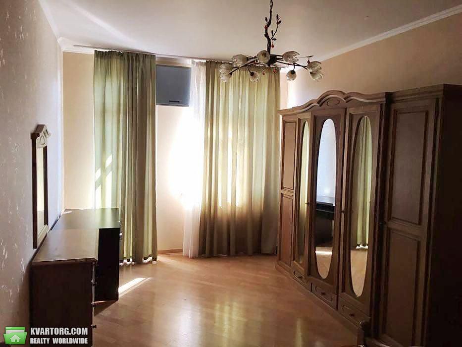 Rent out 2-room apartment. Киев,  Щорса — photo 1