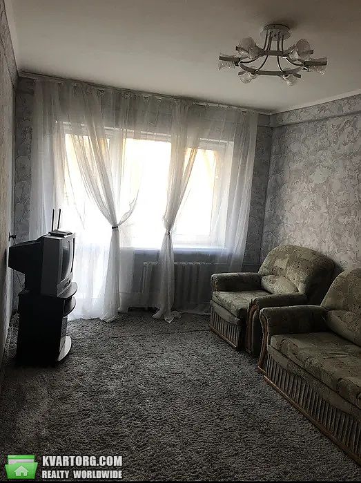 Sell 2-room apartment. Киев,  Метростроевская — photo 1