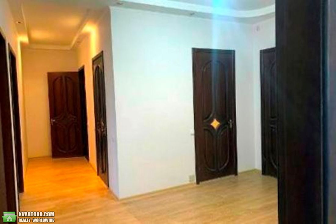 Rent out office. Киев, Дмитриевская — photo 1