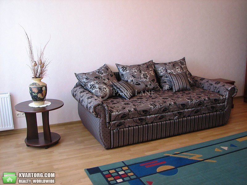 Rent out 1-room apartment. Киев,  Антоновича — photo 1