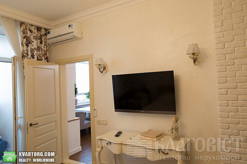 Sell 3-room apartment. Киев,  Щорса — photo 2
