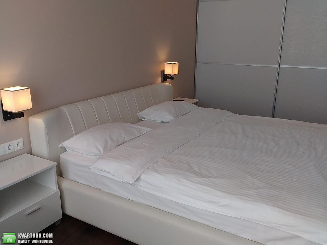 Rent out 2-room apartment. Киев, деловая — photo 5