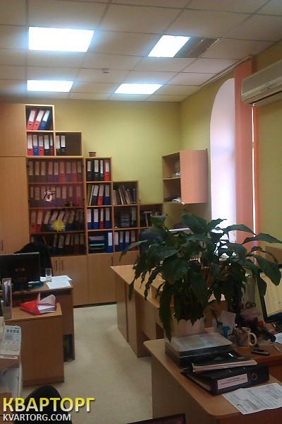 Rent out office. Киев, ул. Жилянская — photo 1