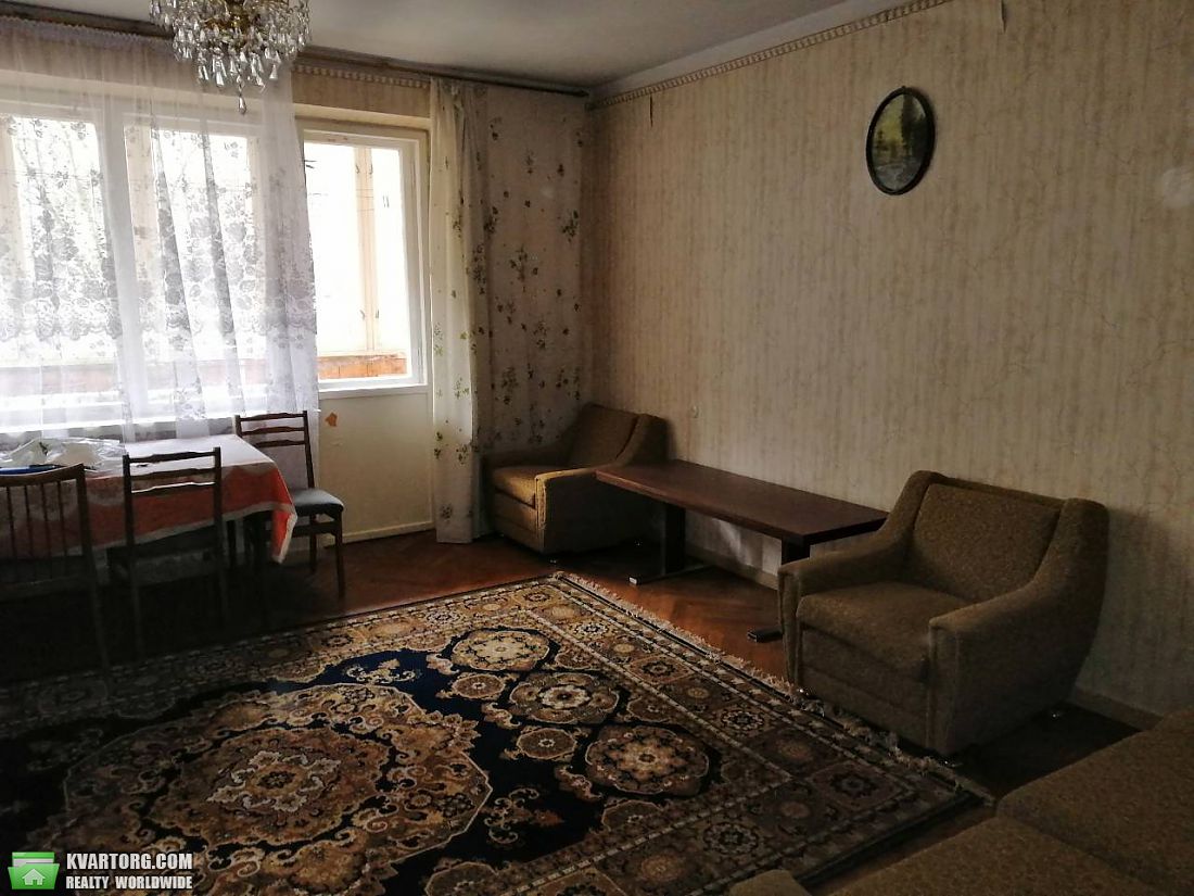 Rent out 2-room apartment. Киев,  Суворова — photo 2