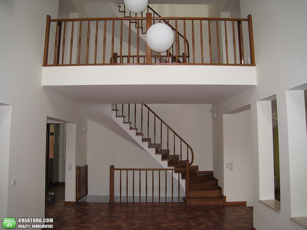 Sell house. Киев, Крутогорная — photo 2