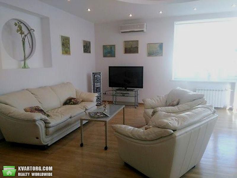 Rent out 3-room apartment. Киев,  Ярославов Вал — photo 1