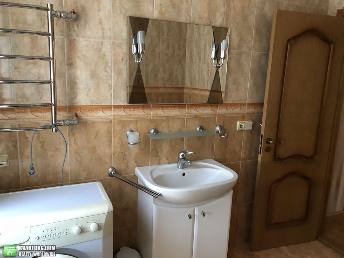 Rent out 2-room apartment. Киев,  Шелковичная — photo 5