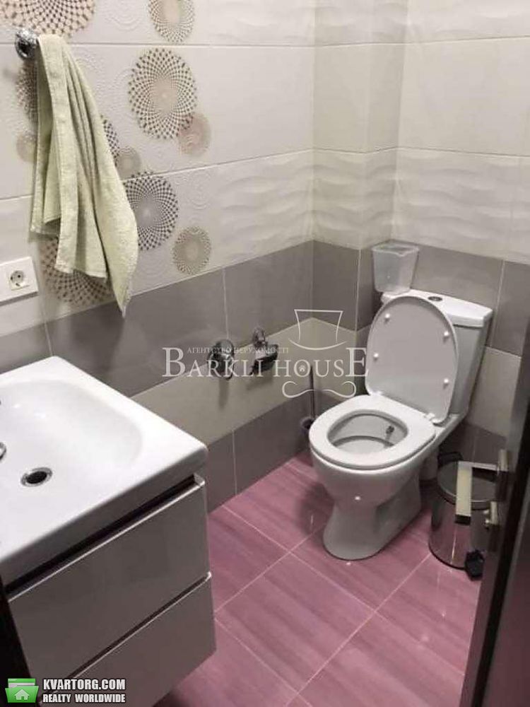 Rent out 3-room apartment. Киев,  Златоустовская — photo 9