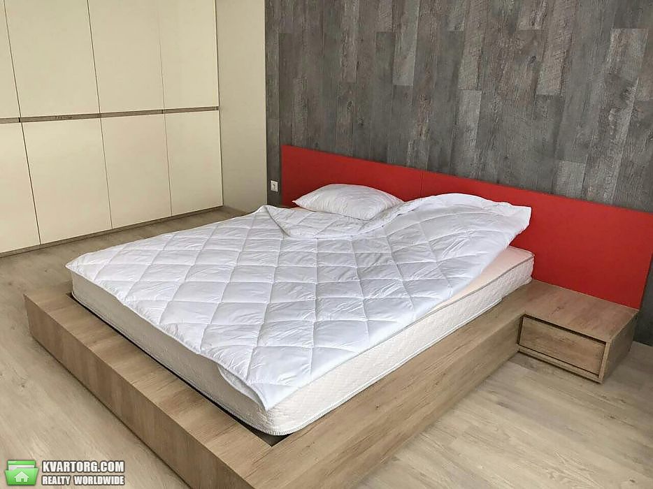Rent out 2-room apartment. Киев,  Днепровская наб — photo 1