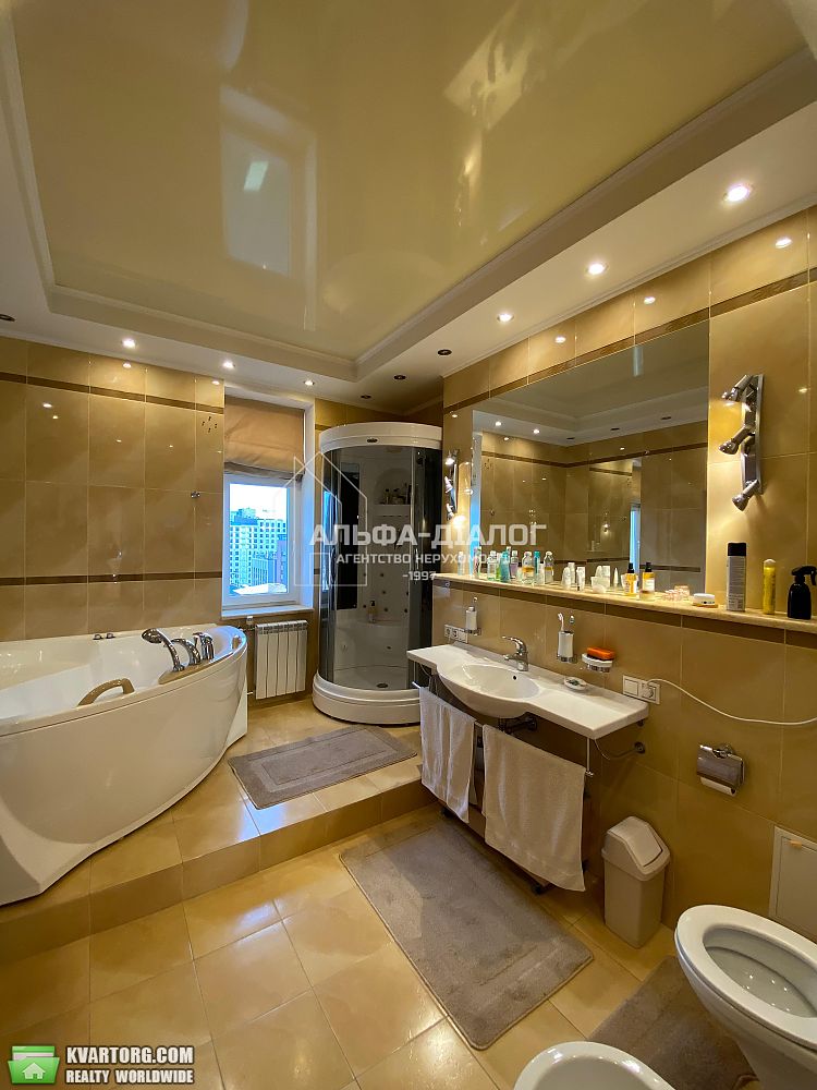 Sell 5-room apartment. Киев,  Владимирская — photo 8