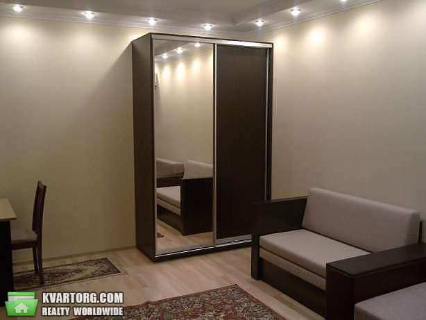 Rent out 1-room apartment. Киев,  Черновола — photo 4