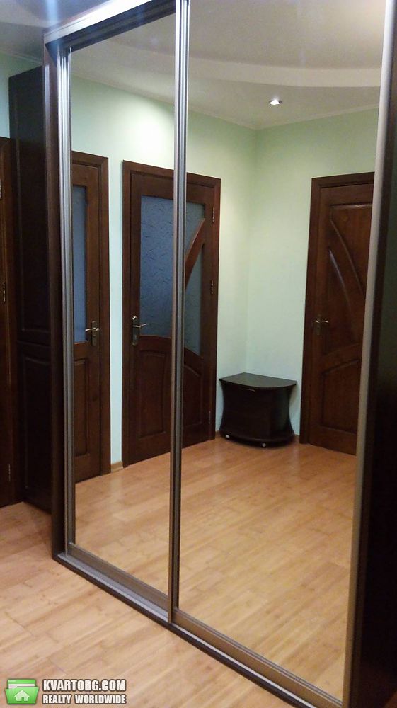 Rent out 2-room apartment. Киев, Каштановая — photo 4