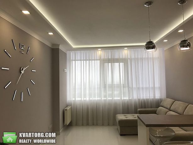 Rent out 2-room apartment. Киев,  Дегтяревская — photo 2