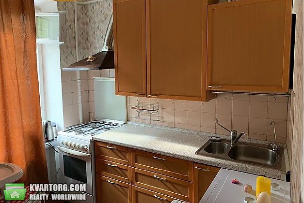 Sell 2-room apartment. Киев,  Салютная — photo 1