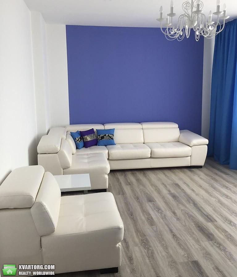 Rent out 3-room apartment. Киев,  Глубочицкая — photo 1