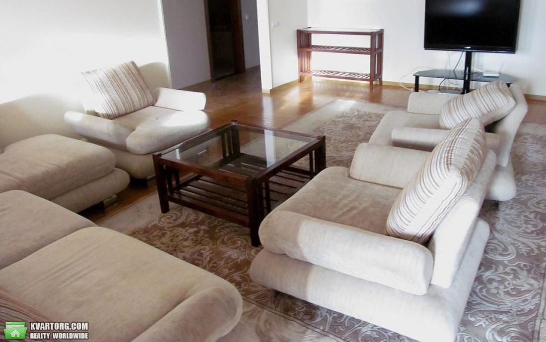 Rent out 4-room apartment. Киев,  Драгомирова — photo 2