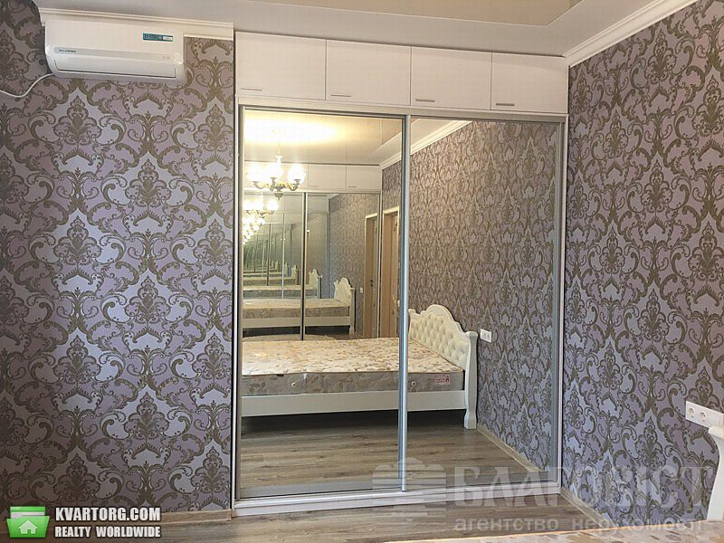 Sell 3-room apartment. Киев,  Златоустовская — photo 1
