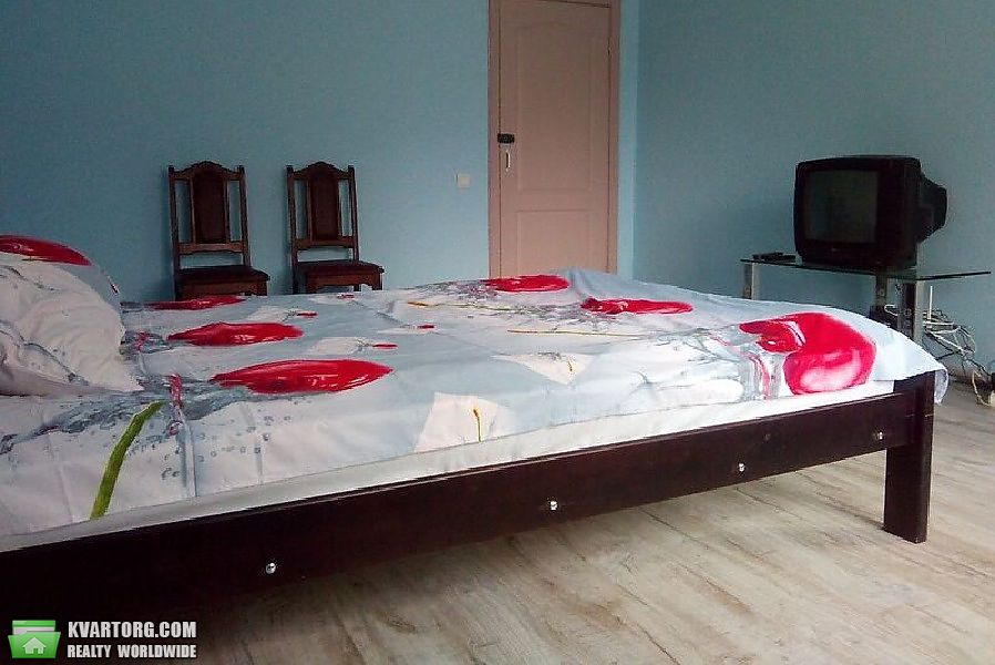 Sell 3-room apartment. Киев,  Соломенская — photo 1