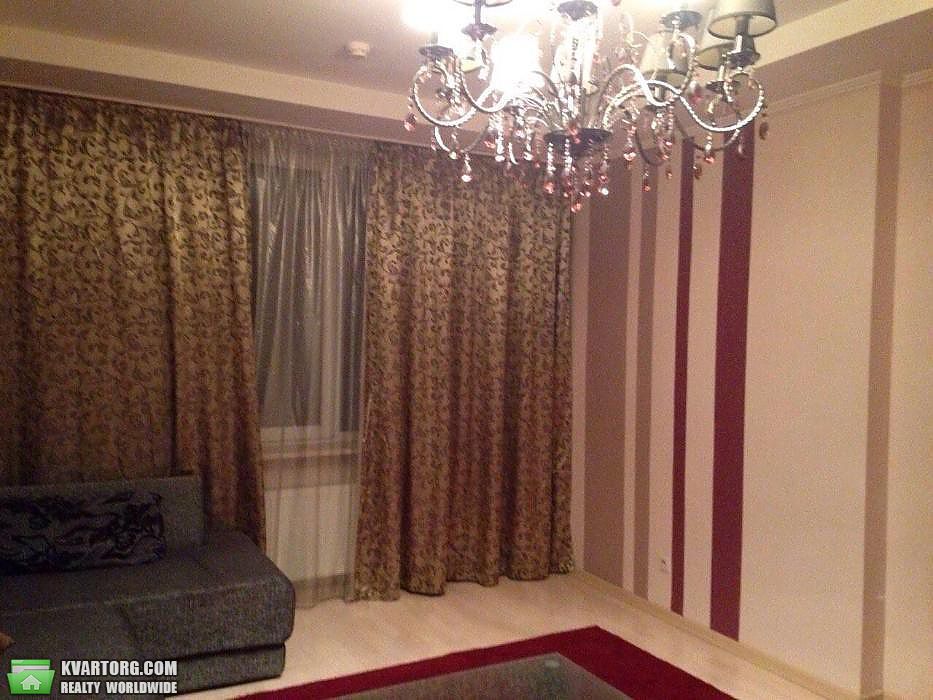 Rent out 2-room apartment. Киев,  Днепровская наб — photo 2