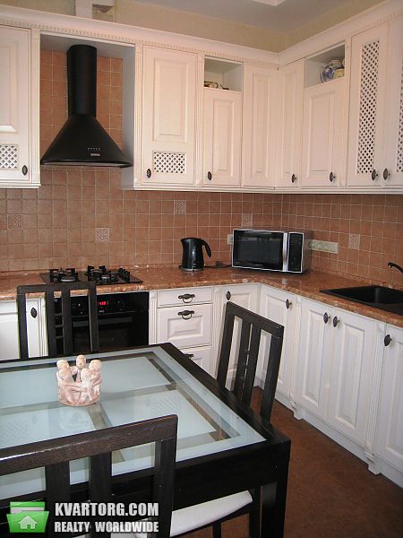 Rent out 2-room apartment. Киев,  Шота Руставели — photo 1