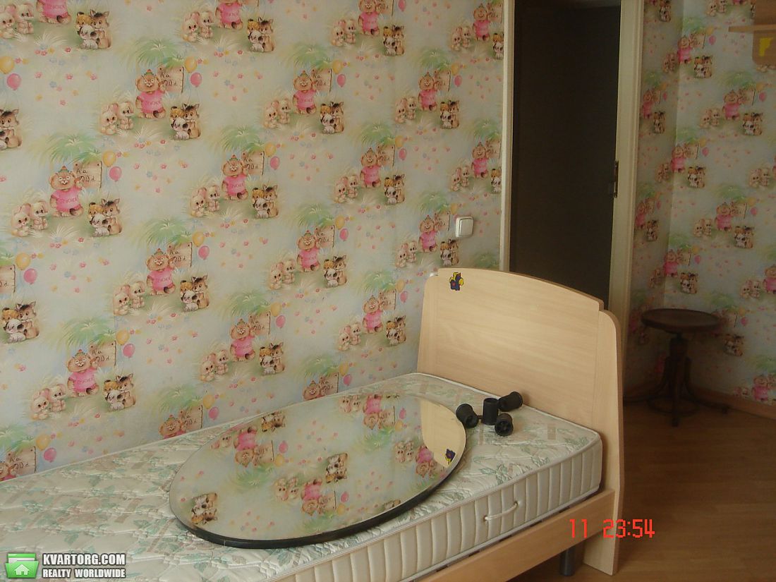Rent out 3-room apartment. Киев,  Русановский бул — photo 6