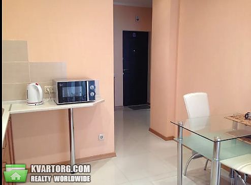 Rent out 1-room apartment. Киев, Регенераторная — photo 4