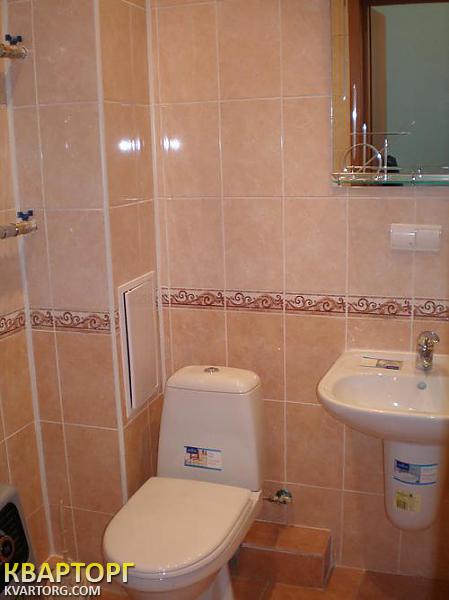 Rent out 1-room apartment. Киев,  Оболонская наб — photo 9