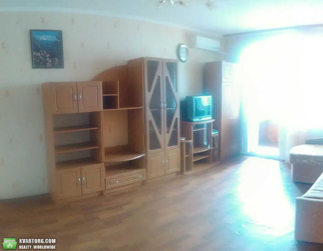 Rent out 2-room apartment. Киев, Васильковская — photo 1