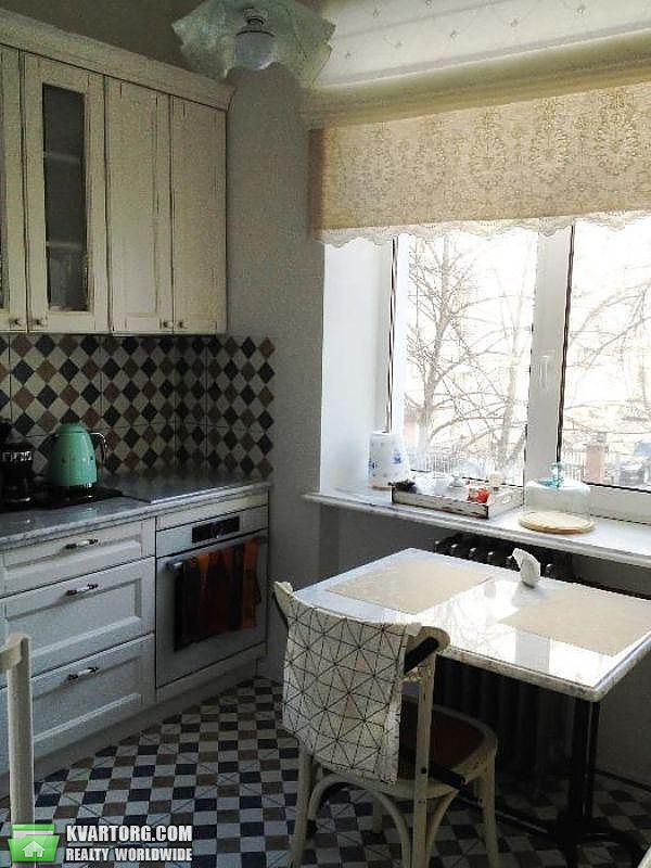 Rent out 2-room apartment. Киев,  Институтская — photo 6
