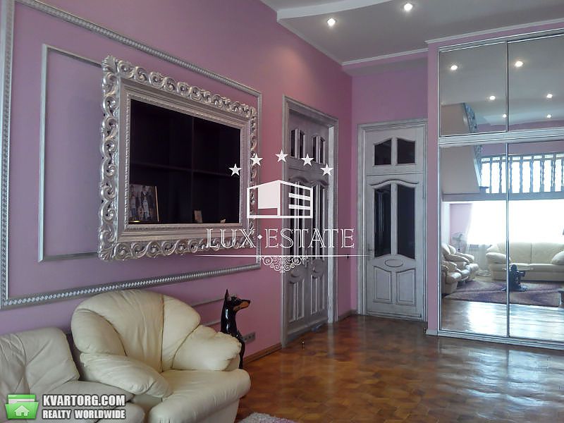 Rent out 5-room apartment. Киев, Майбороды — photo 1