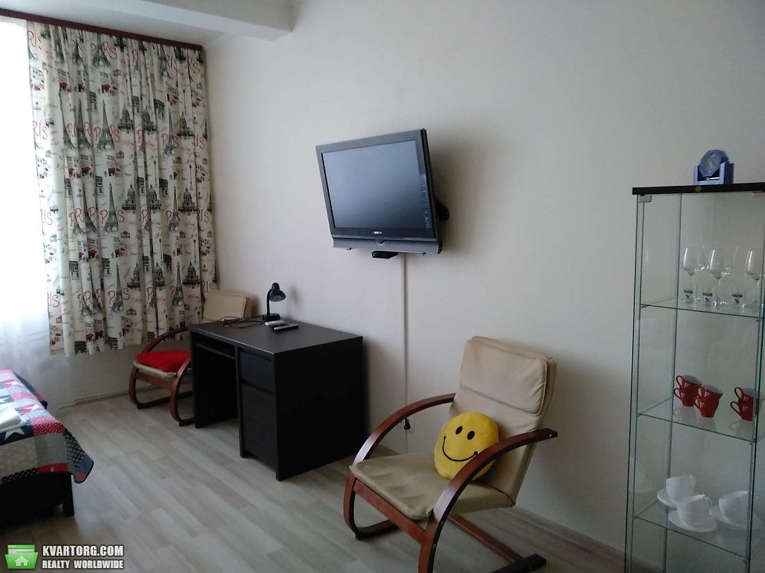 Sell 1-room apartment. Киев, Жилянская — photo 2