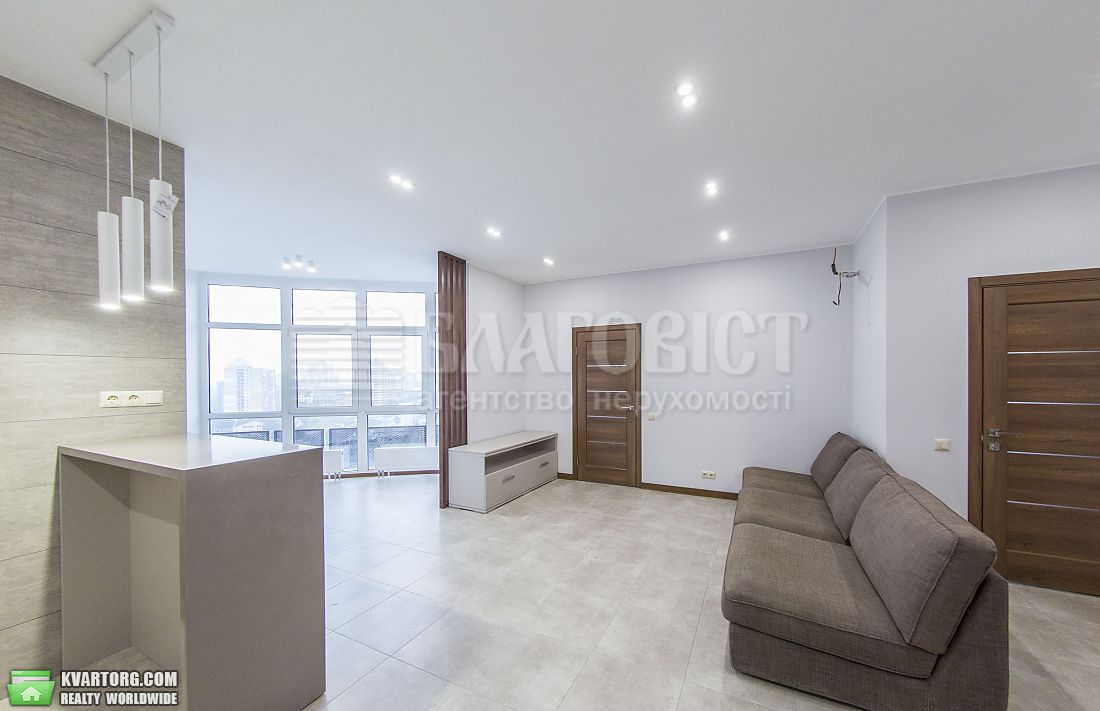 Rent out 3-room apartment. Киев, Глыбочицкая — photo 1