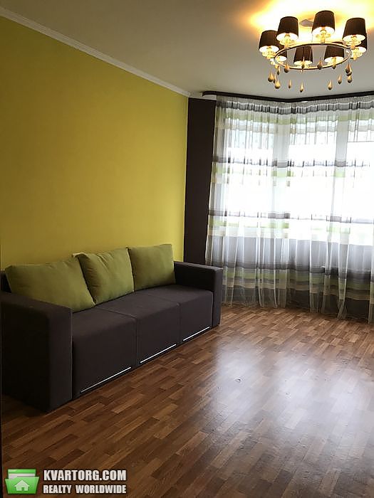 Rent out 2-room apartment. Киев, Бажана — photo 1